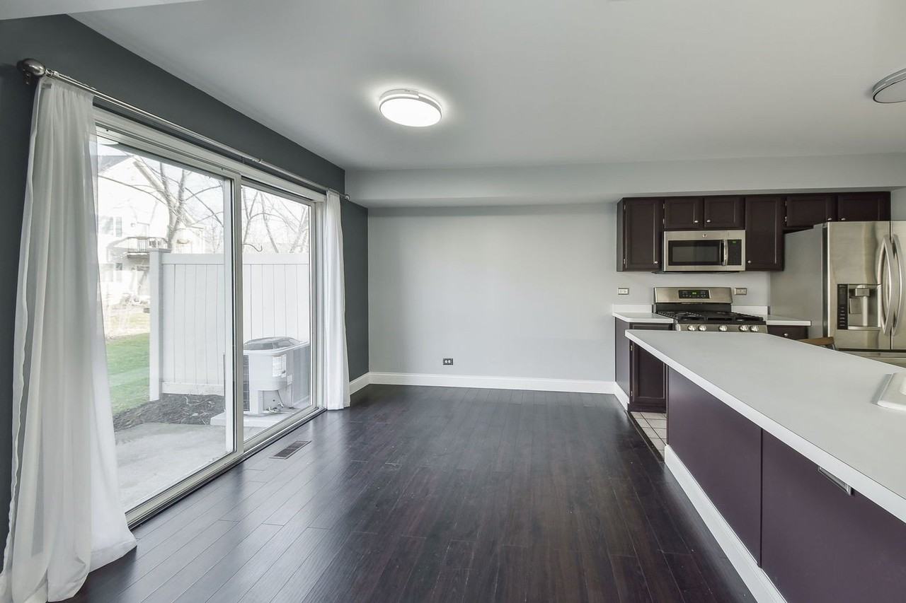 86 Cambridge Ave - Photo 5 of 16