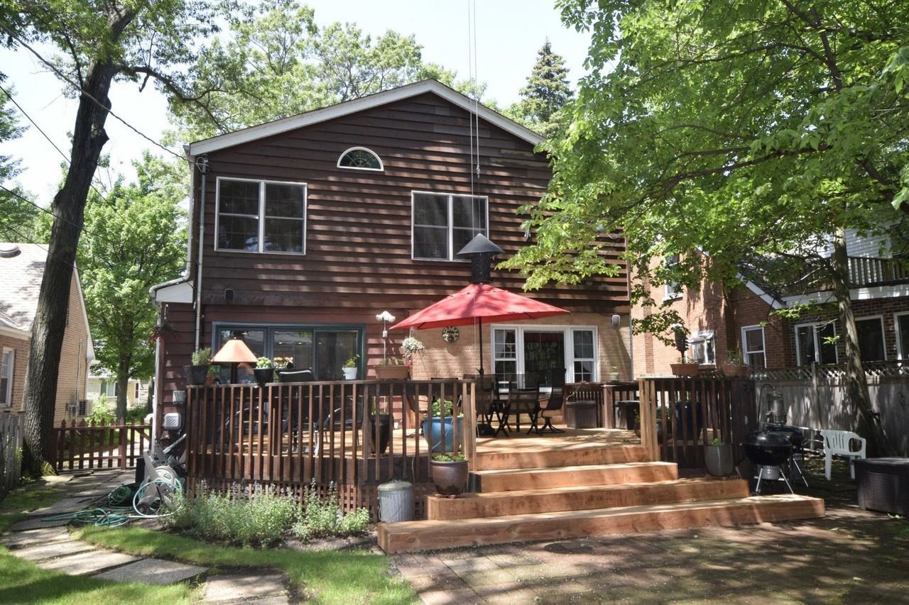 319 Wesley Ave - Photo 3 of 40