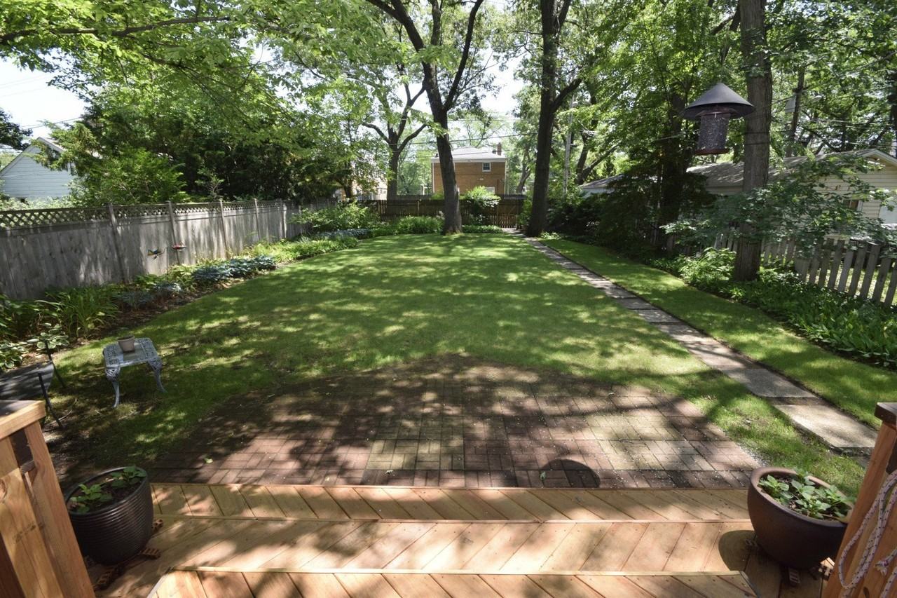 319 Wesley Ave - Photo 4 of 40