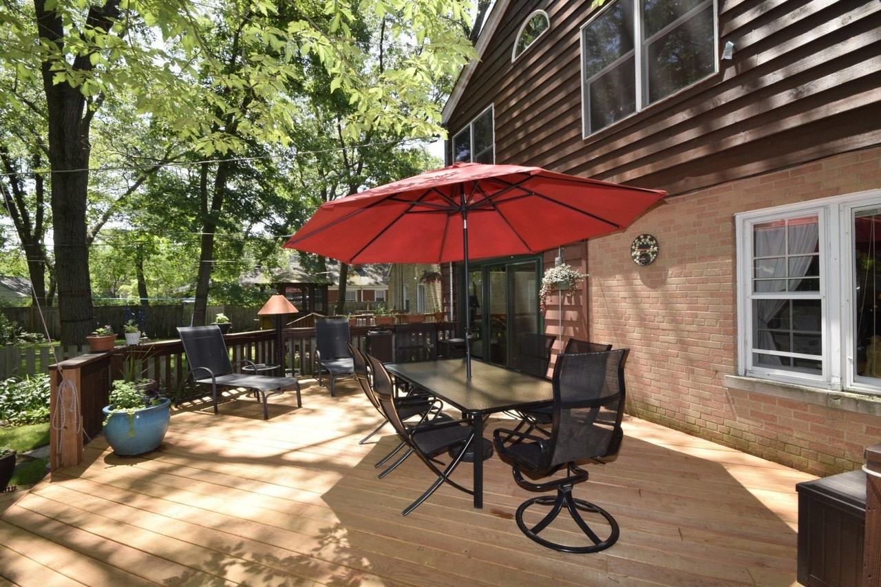 319 Wesley Ave - Photo 7 of 40