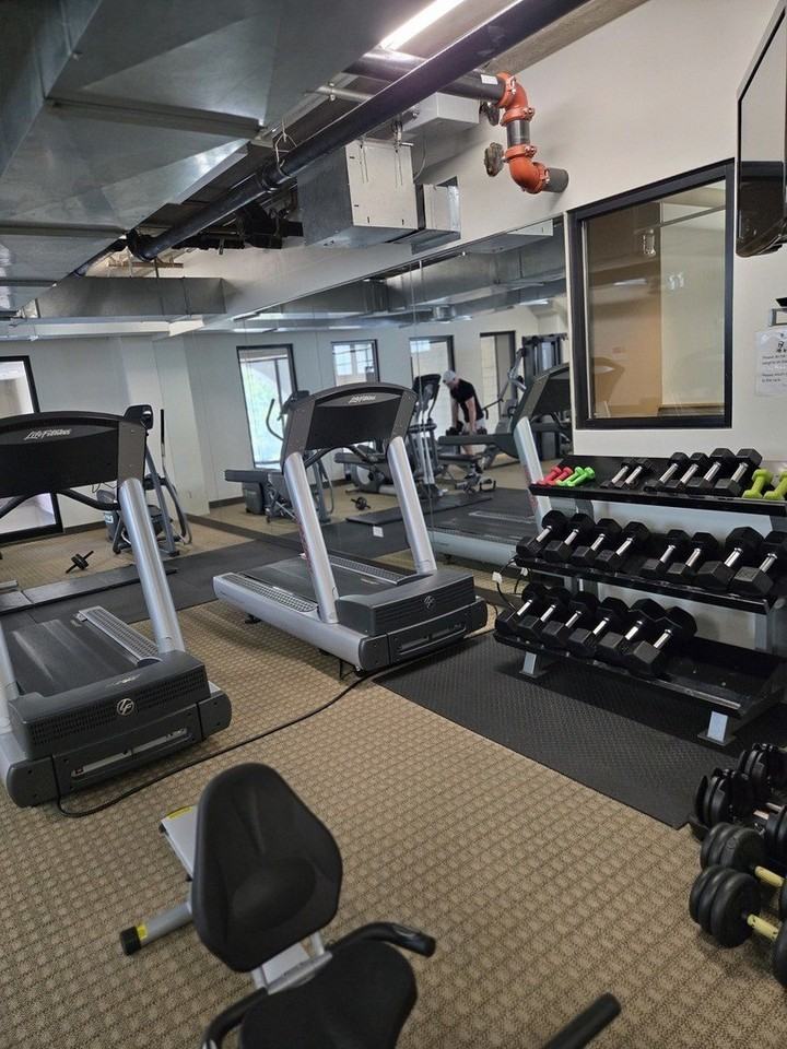 811 W 15th Pl Unit 703 #703 - Photo 4 of 20