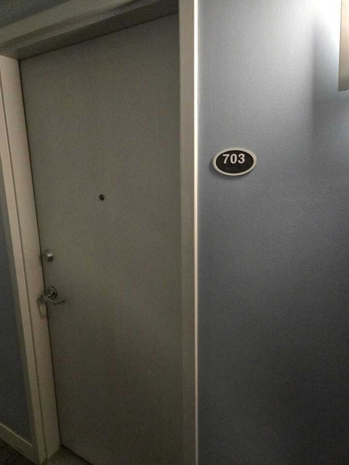 811 W 15th Pl Unit 703 #703 - Photo 5 of 20