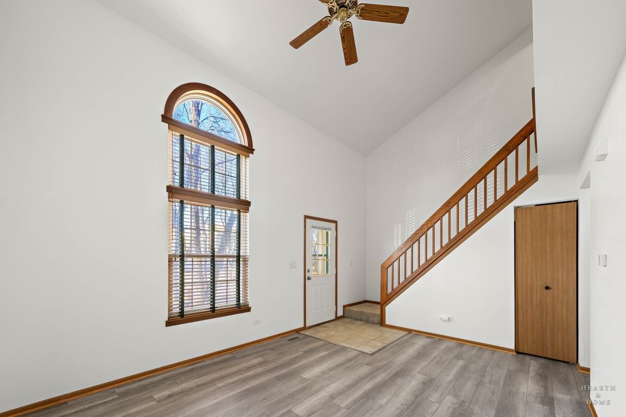 3024 Max Ct Unit 0 #0 - Photo 4 of 24