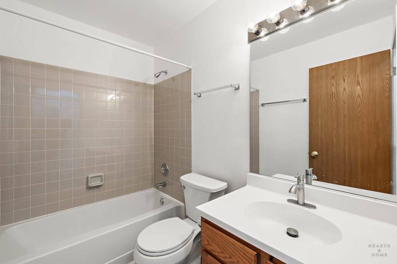 3024 Max Ct Unit 0 #0 - Photo 7 of 24