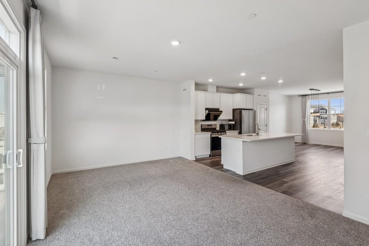 2014 Yellowstone Blvd - Photo 3 of 15