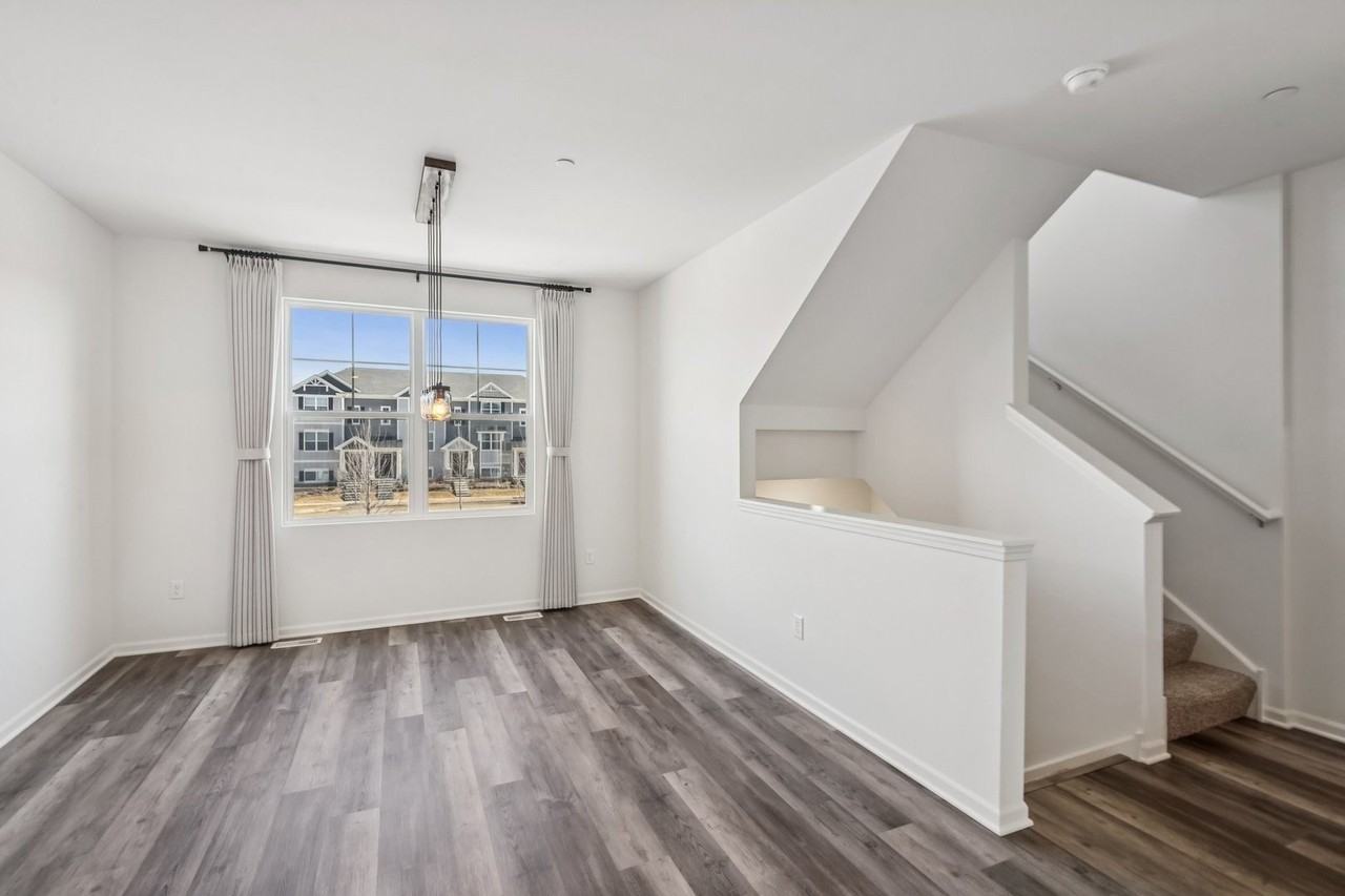 2014 Yellowstone Blvd - Photo 5 of 15