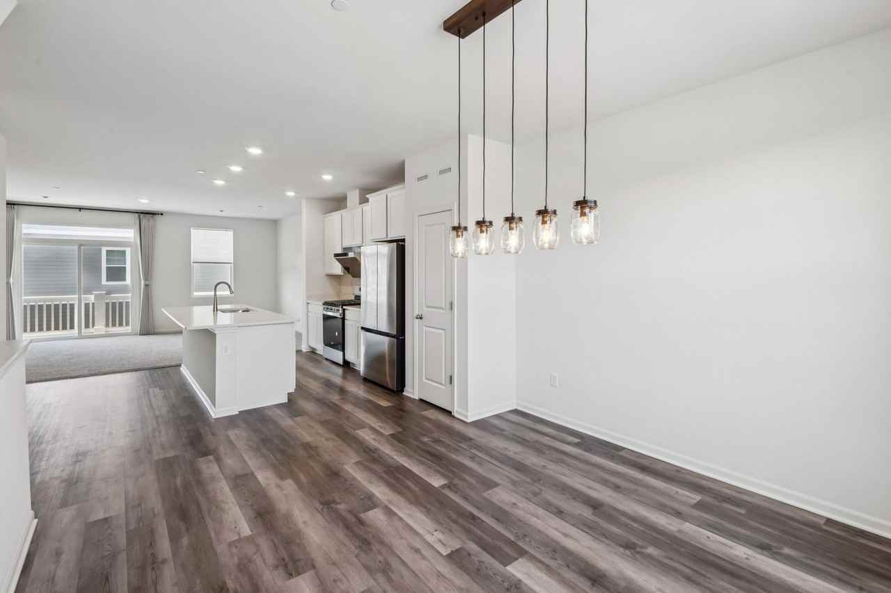 2014 Yellowstone Blvd - Photo 6 of 15