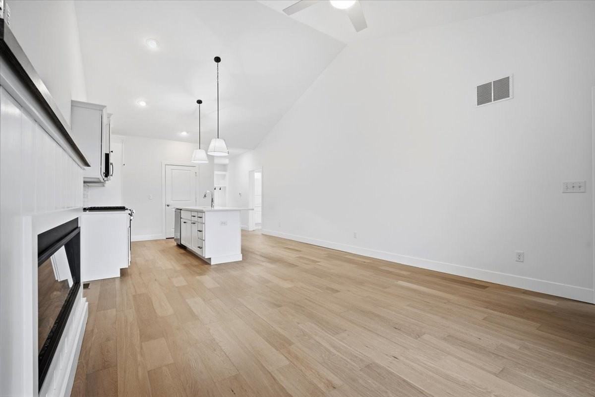 13 Stone Mill Ct Unit 0 #0 - Photo 5 of 34