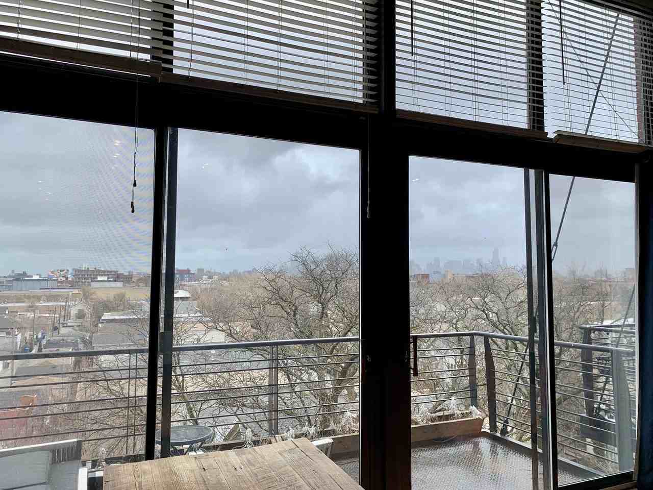 1934 N Washtenaw Ave Apt 416 #416 - Photo 5 of 19