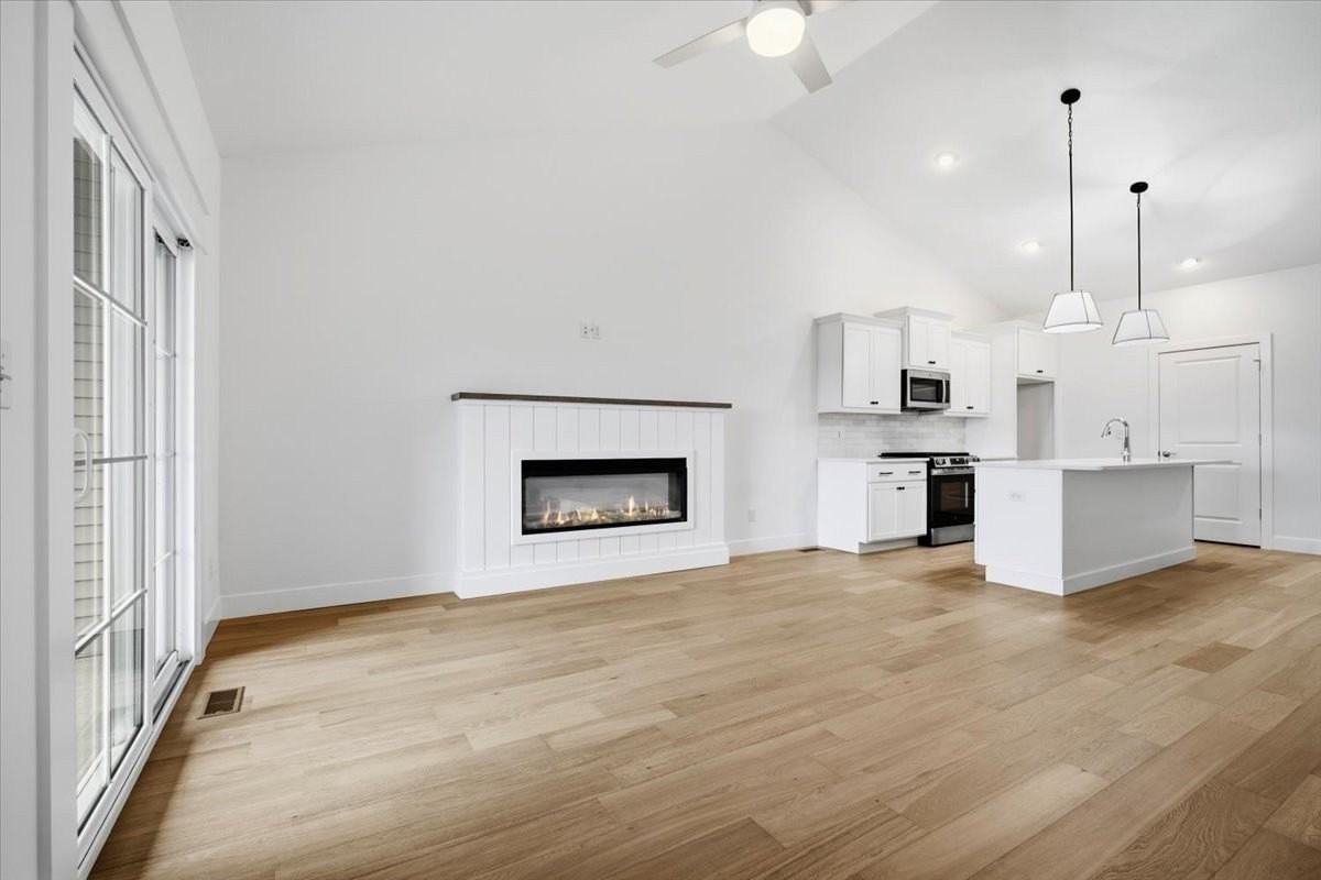 15 Stone Mill Ct Unit 0 #0 - Photo 4 of 33