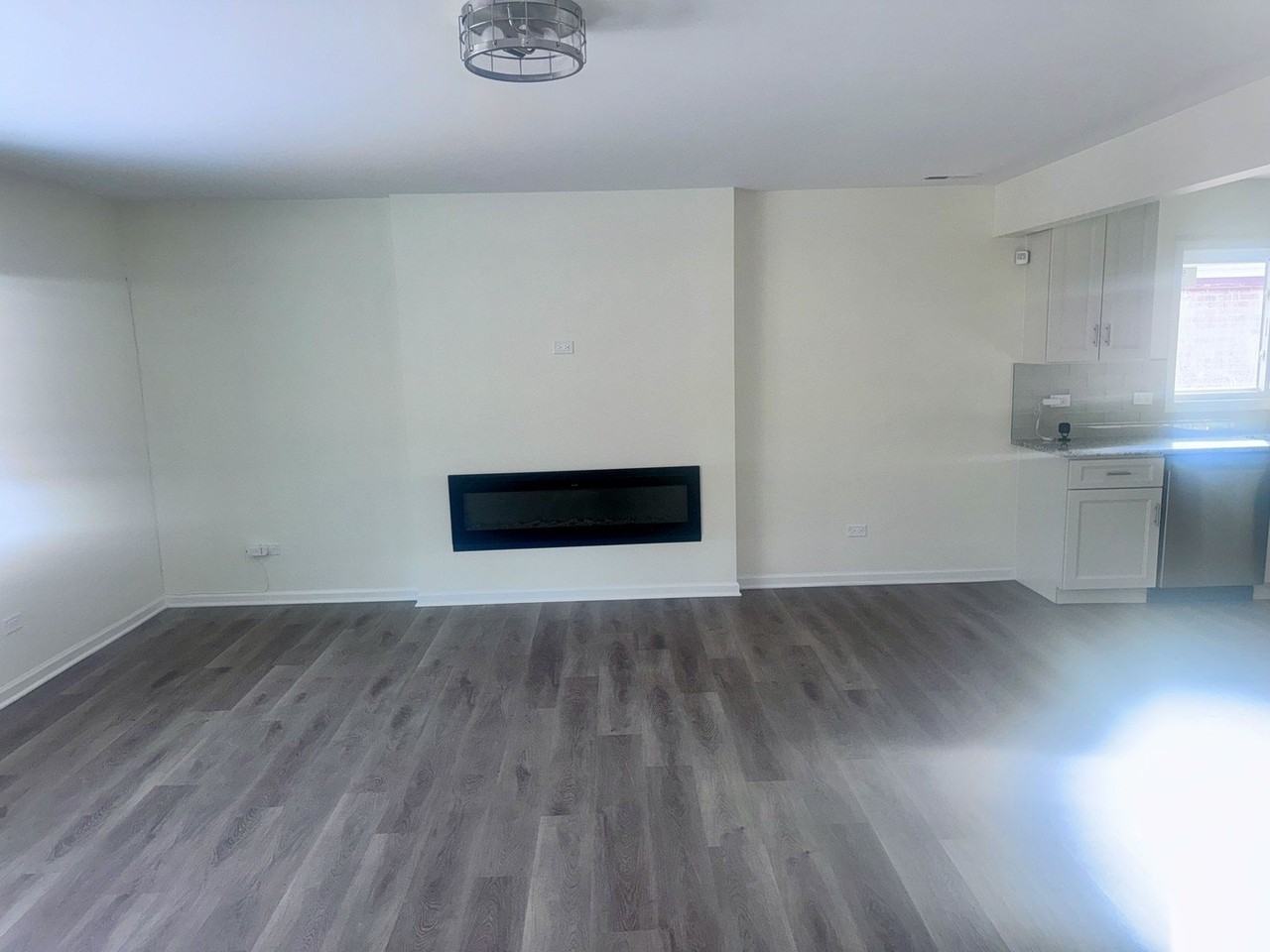 15119 Meadow Ln - Photo 4 of 23