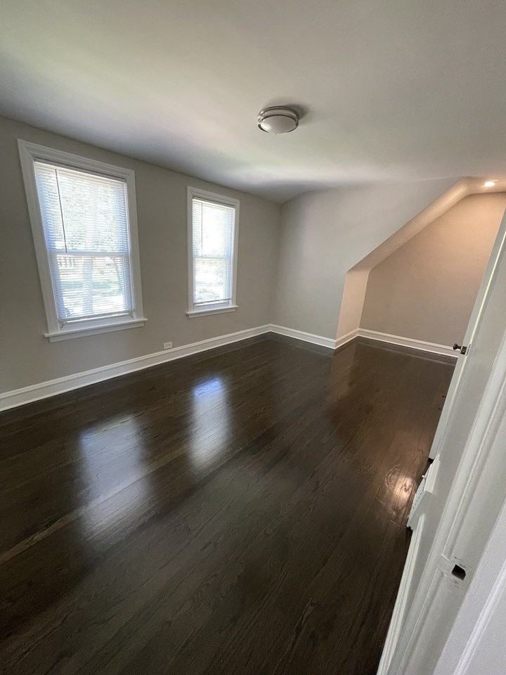 325 Columbia Ave - Photo 3 of 15