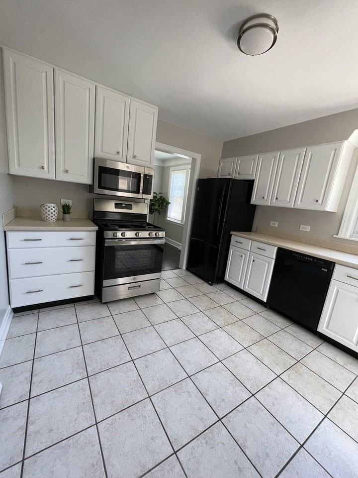 325 Columbia Ave - Photo 6 of 15