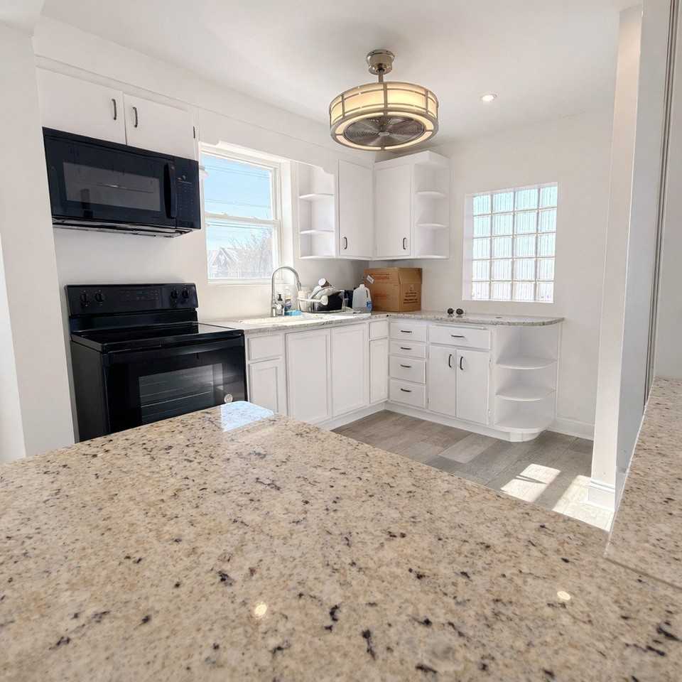 3857 W 51st St - Photo 5 of 13