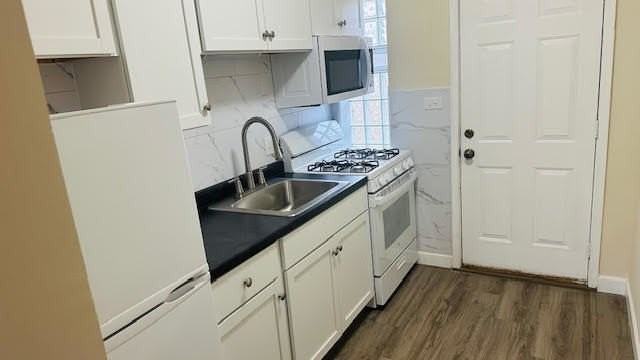 12827 Irving Ave Apt 6 #6 - Photo 6 of 7