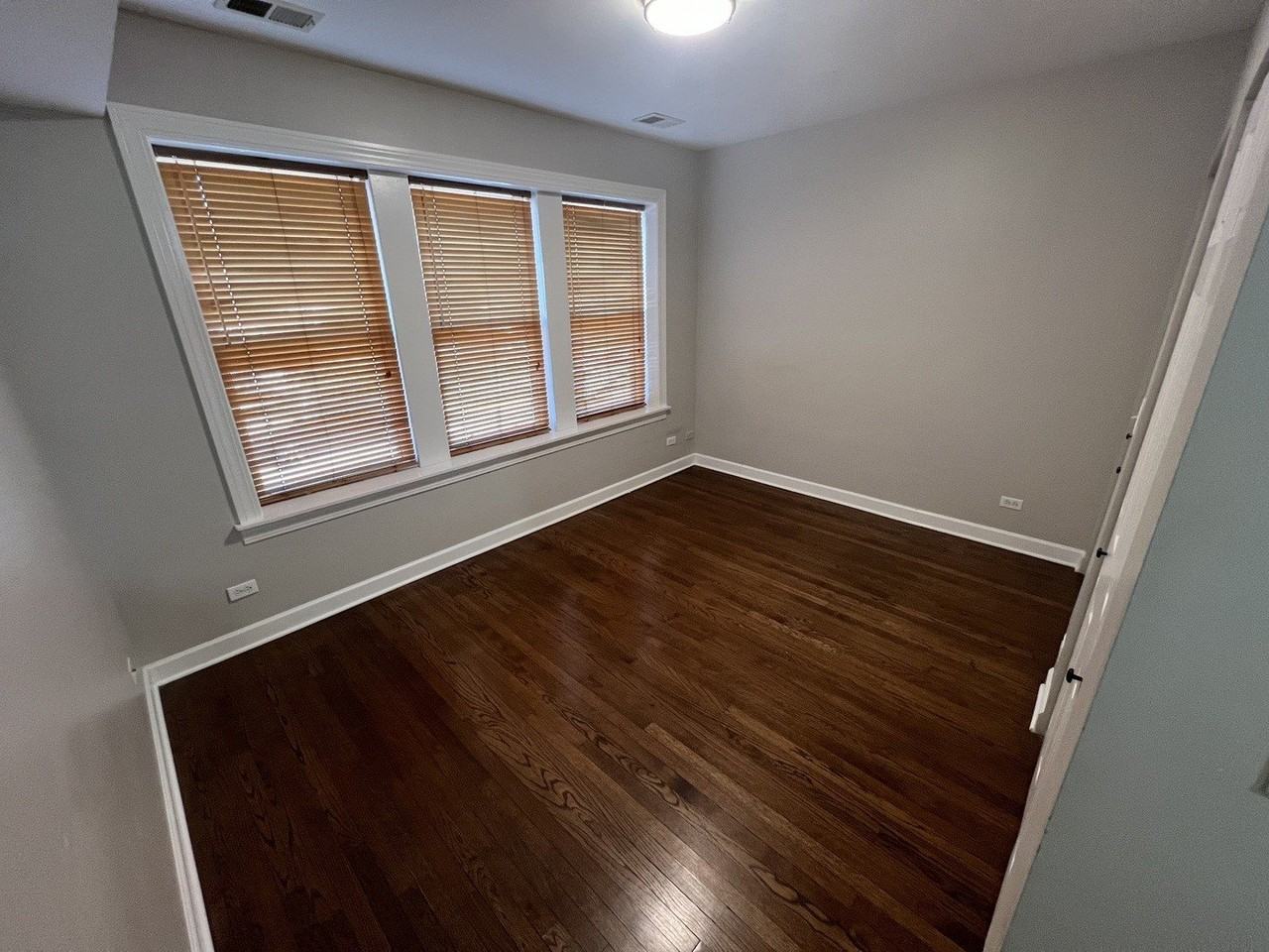 9100 Lamon Ave Apt 1n #1N - Photo 4 of 19