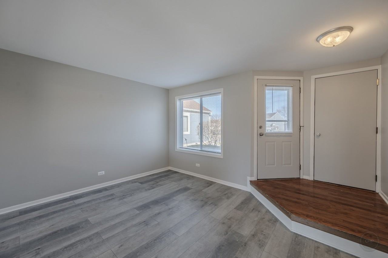 2722 Wilshire Ct Unit 2722 #2722 - Photo 3 of 25