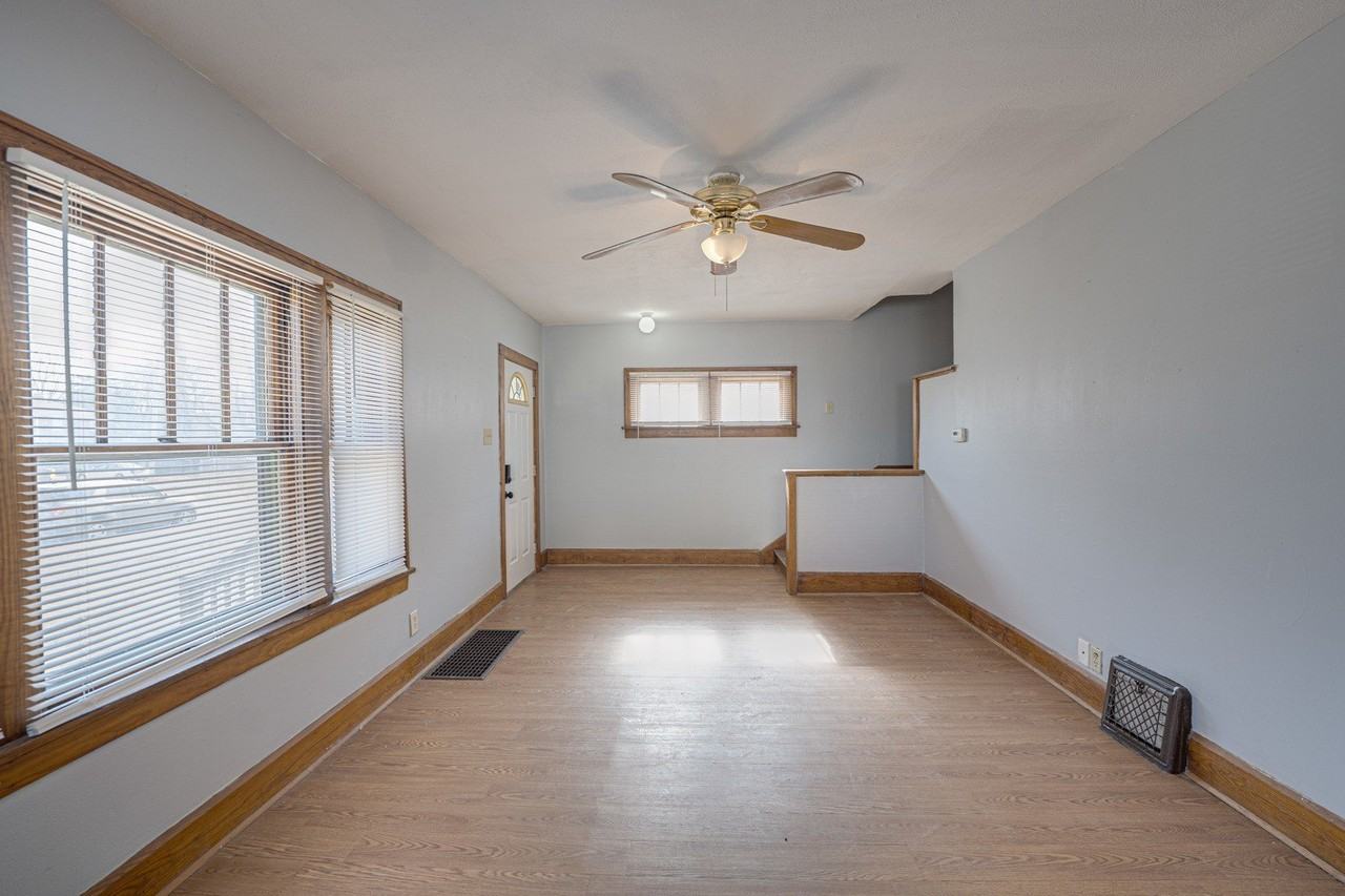 2308 Fremont St - Photo 3 of 19