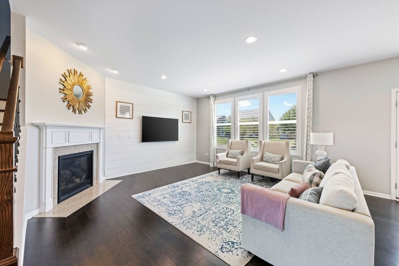 2524 Balsam Cove Rd - Photo 4 of 36