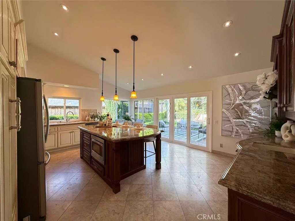 13 Grant - Photo 4 of 20