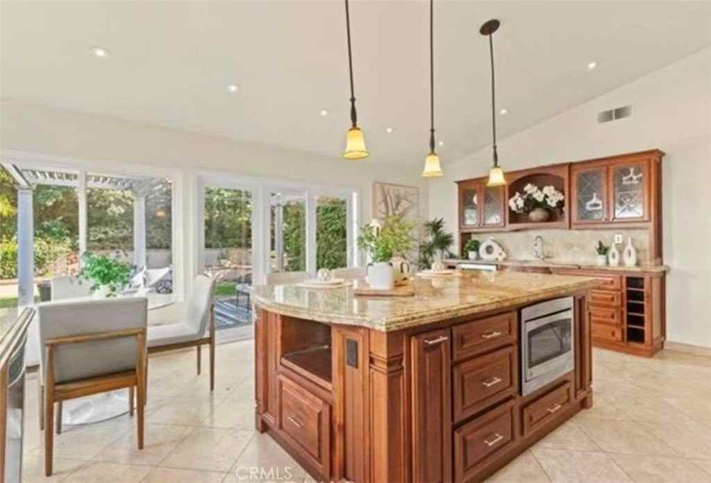 13 Grant - Photo 5 of 20