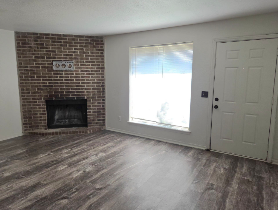 1301 Eastgate Dr #1 - Photo 7 of 13