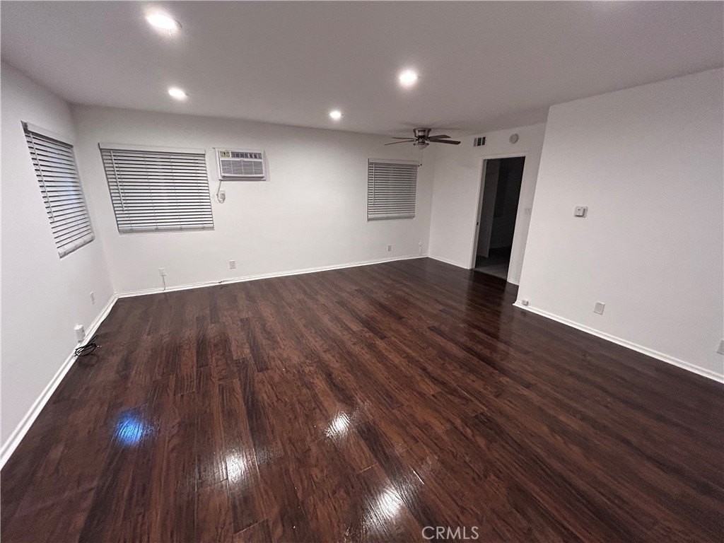 234 W Linden Ave #D - Photo 3 of 16