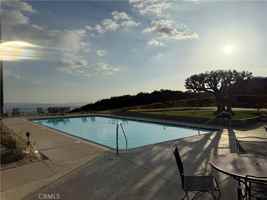 featured image of 882 W Highpoint Dr