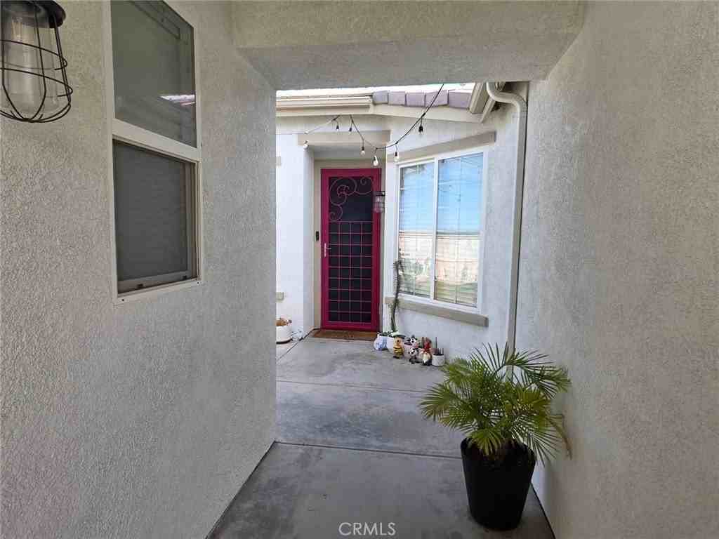 15895 Green Acres Ct - Photo 3 of 40