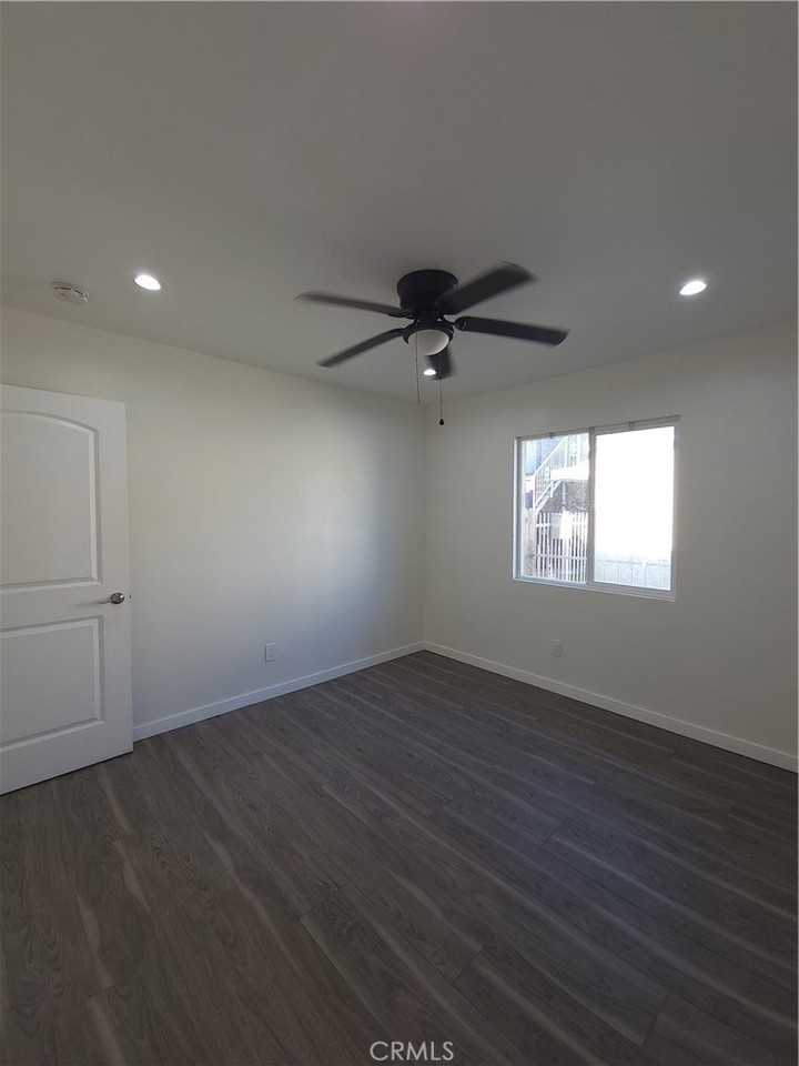 13315 Avalon Blvd - Photo 7 of 44