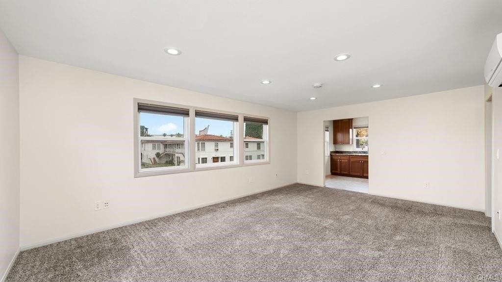 107 N 1st St #C - Photo 7 of 19