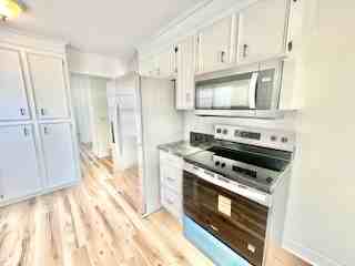 1006 Canberra Pl #1 - Photo 6 of 31