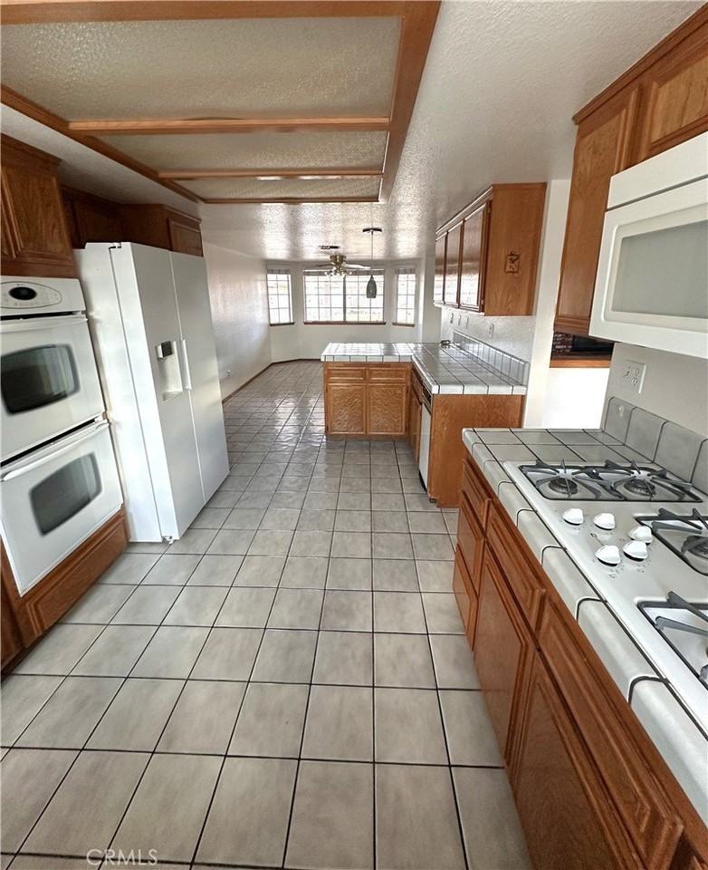 13005 Greensboro Rd - Photo 6 of 26