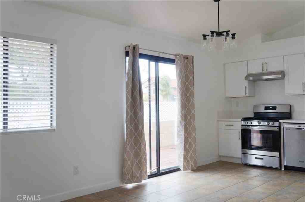 1394 Coral Tree Ln - Photo 7 of 18