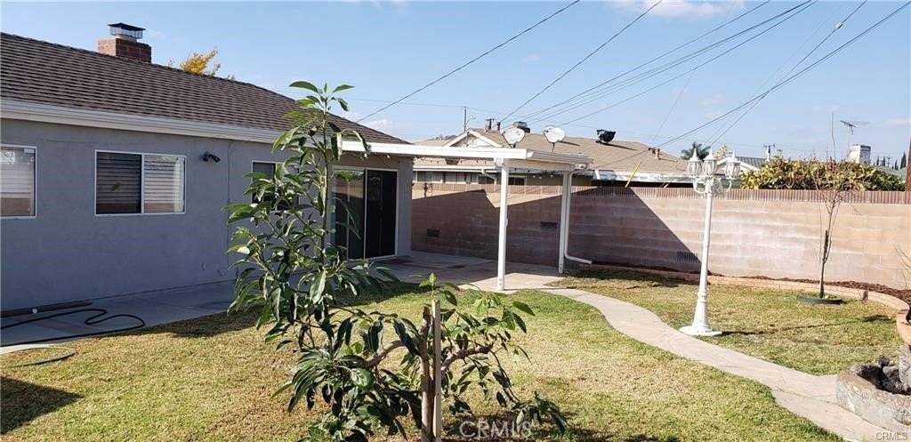 8112 San Mateo Cir - Photo 2 of 33