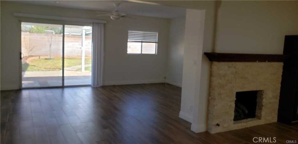 8112 San Mateo Cir - Photo 4 of 33