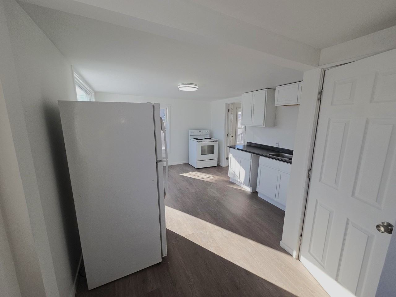 9 7-9 Courtenay Avenue - 1 #1 - Photo 3 of 9