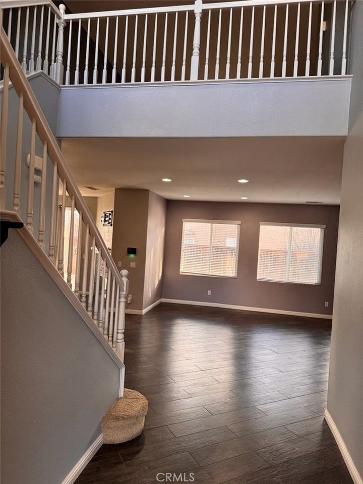 25461 Clovelly Ct - Photo 2 of 7