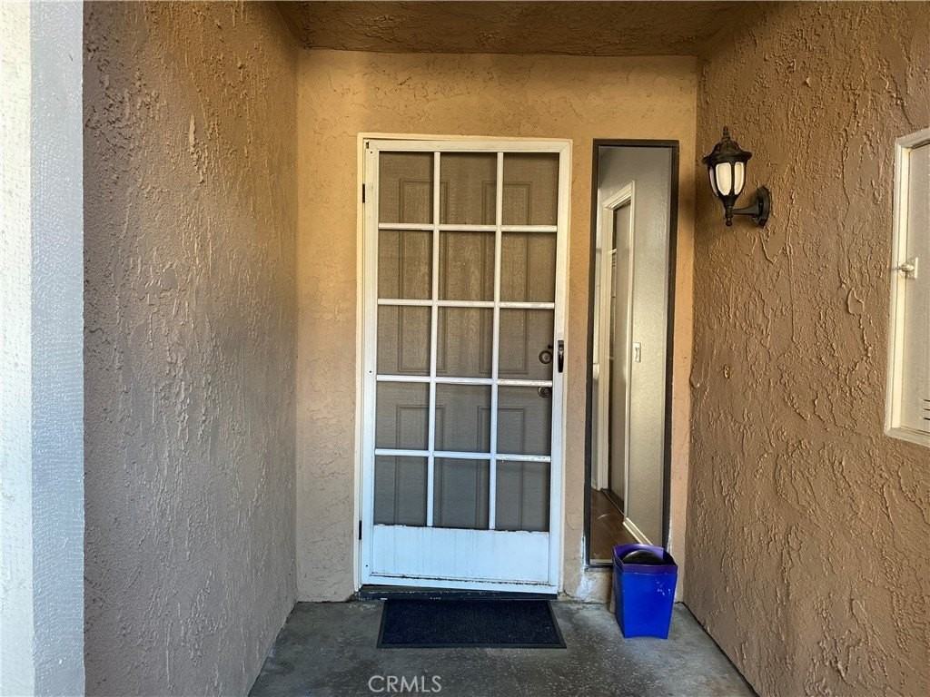 7916 Seabreeze Dr - Photo 3 of 25