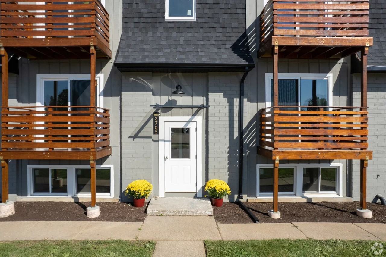 The Hawthorne - Photo 2 of 19