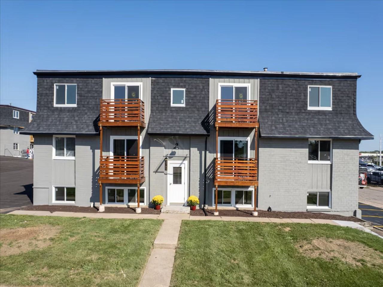 The Hawthorne - Photo 3 of 19