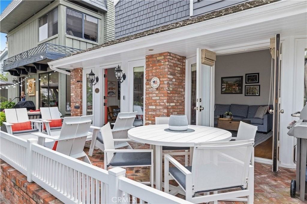 110 Pearl Ave - Photo 2 of 19