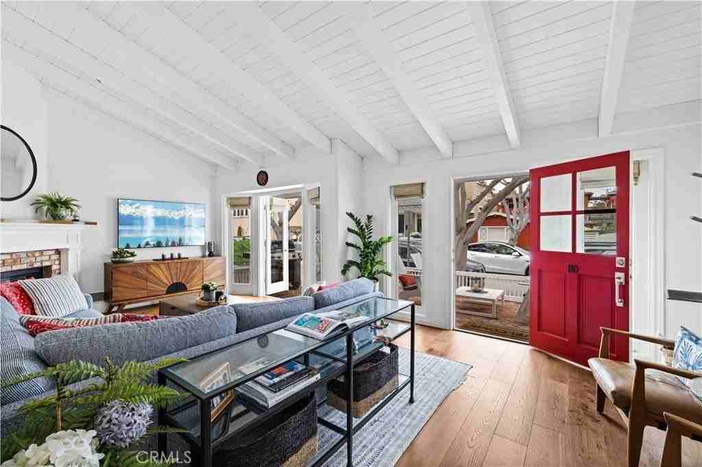 110 Pearl Ave - Photo 5 of 19