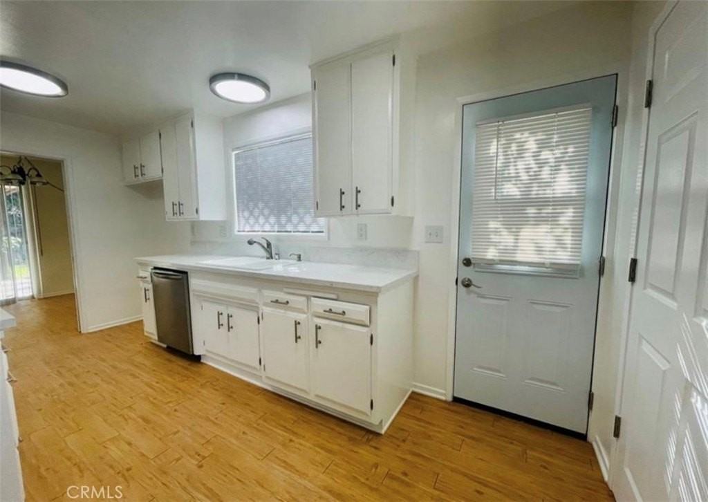 12826 Bailey St - Photo 7 of 28