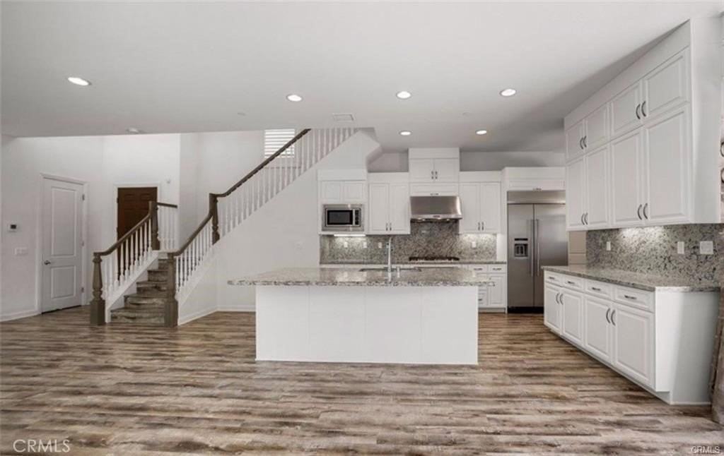 13 Torosa - Photo 3 of 14