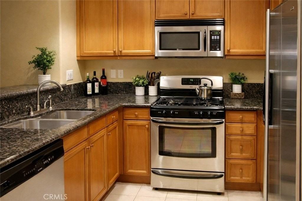 73 Reunion - Photo 5 of 12