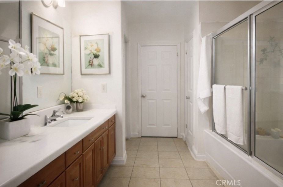 73 Reunion - Photo 7 of 12