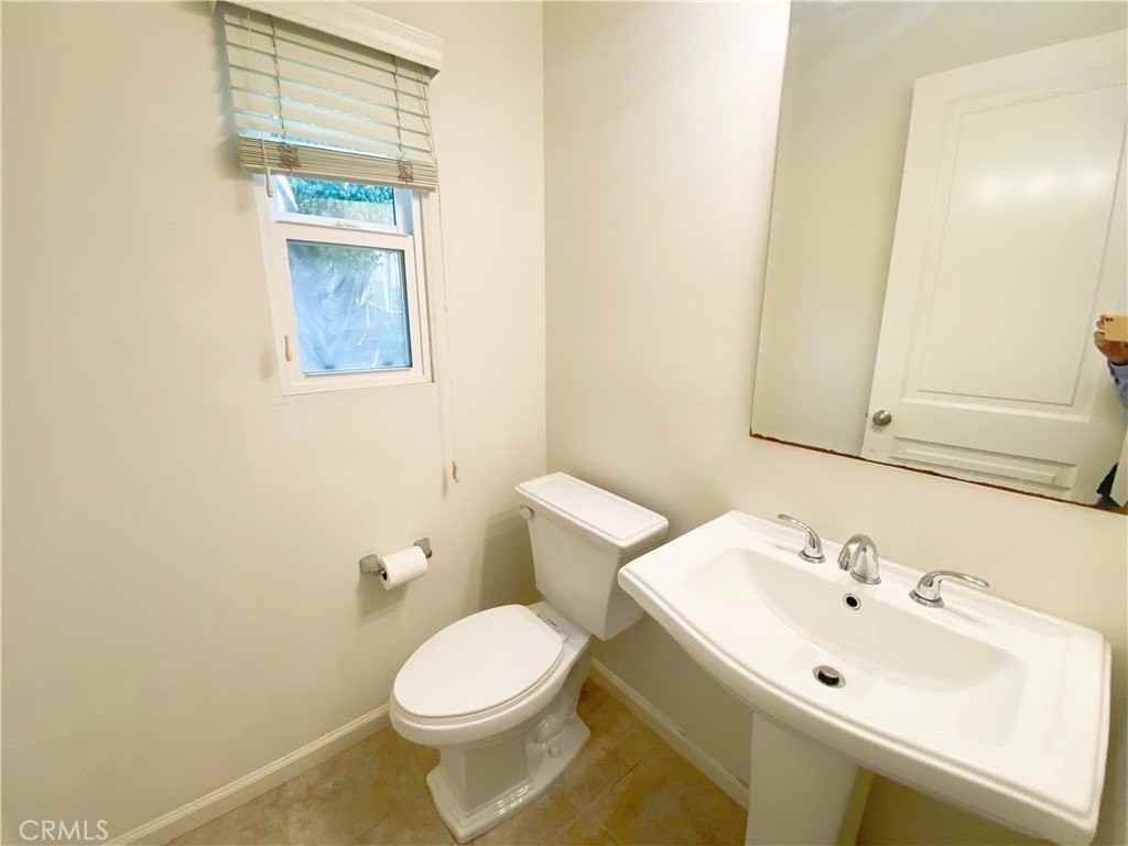 111 Painted Trellis - Photo 3 of 22