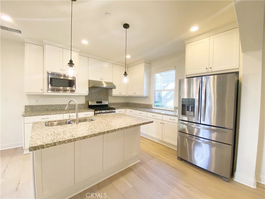 111 Painted Trellis - Photo 6 of 22