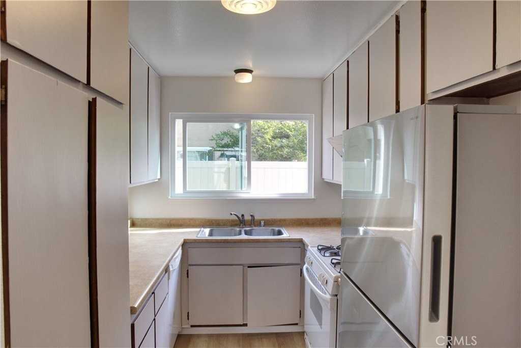 13422 Village Dr #1-4 - Photo 5 of 18